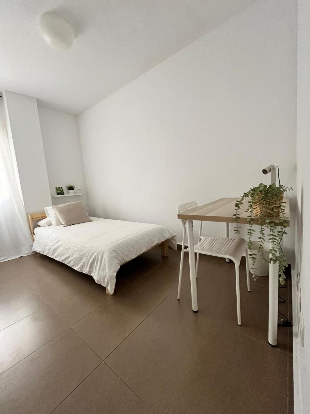 Malaga Prime Location - Stylish Apartment With Free Wifi, Free Parking, Steps From The Historic Center Exterior foto